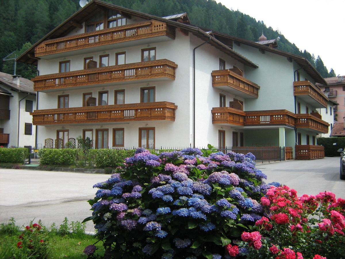 Park Residence Imperator Carisolo Exterior foto