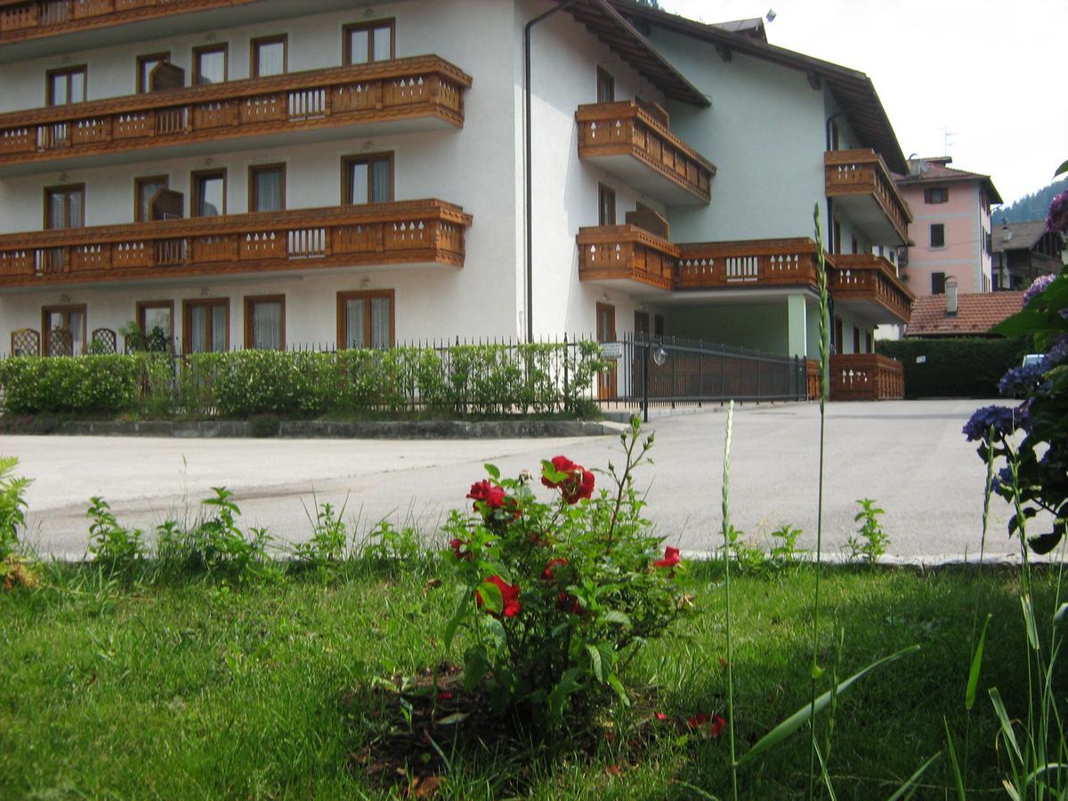 Park Residence Imperator Carisolo Exterior foto